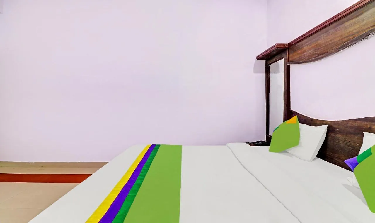 4 View Hotel Tajganj