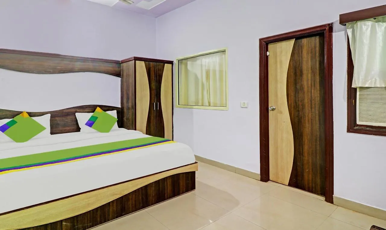 4 View Hotel Tajganj
