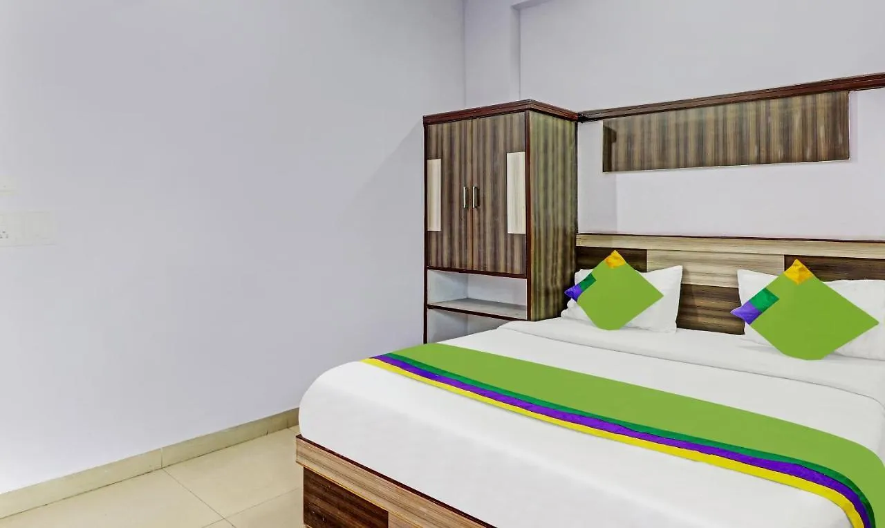 4 View Hotel Tajganj